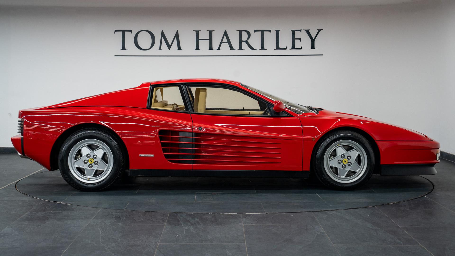 Ferrari Testarossa Photo d01a2e10-86bb-4a7e-bb02-bc8e22acd535.jpg