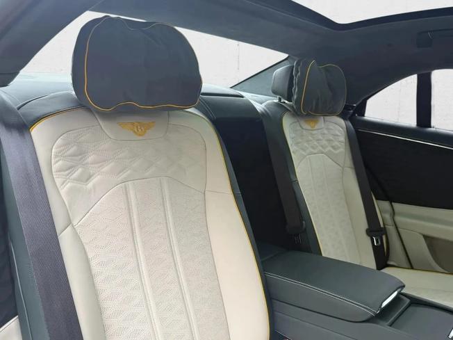 BENTLEY Flying Spur Photo 32