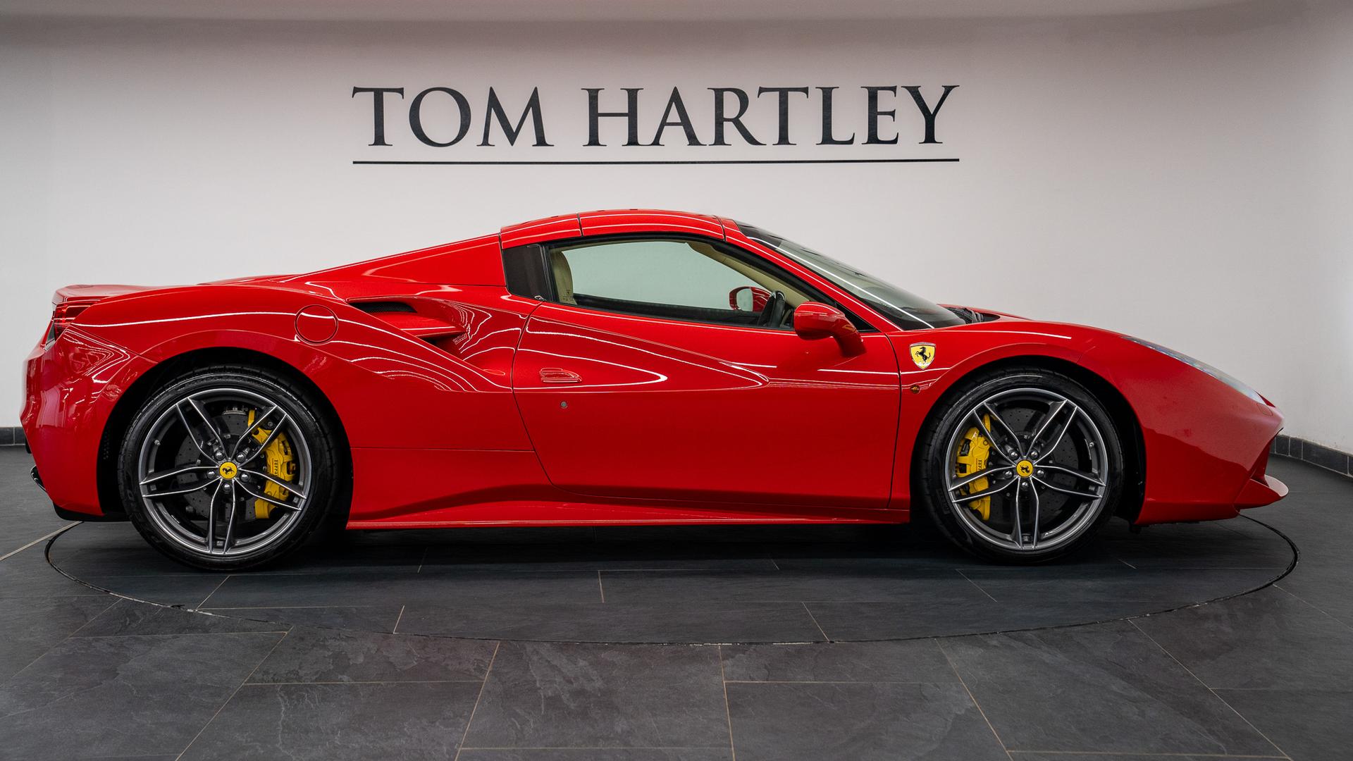 Ferrari 488 Photo d02ae21b-b753-4c0c-b200-92760657a1f8.jpg