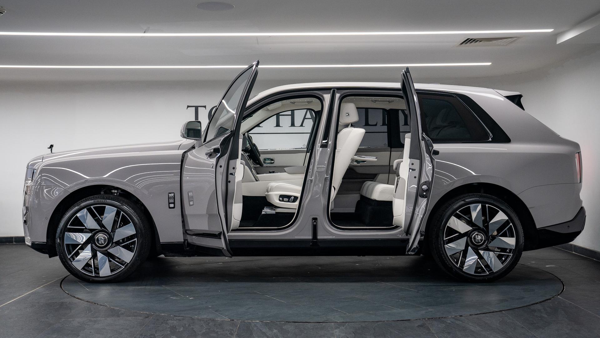 Rolls-Royce Cullinan Photo d02cecf0-e6c7-480e-beea-af30ce97af29.jpg