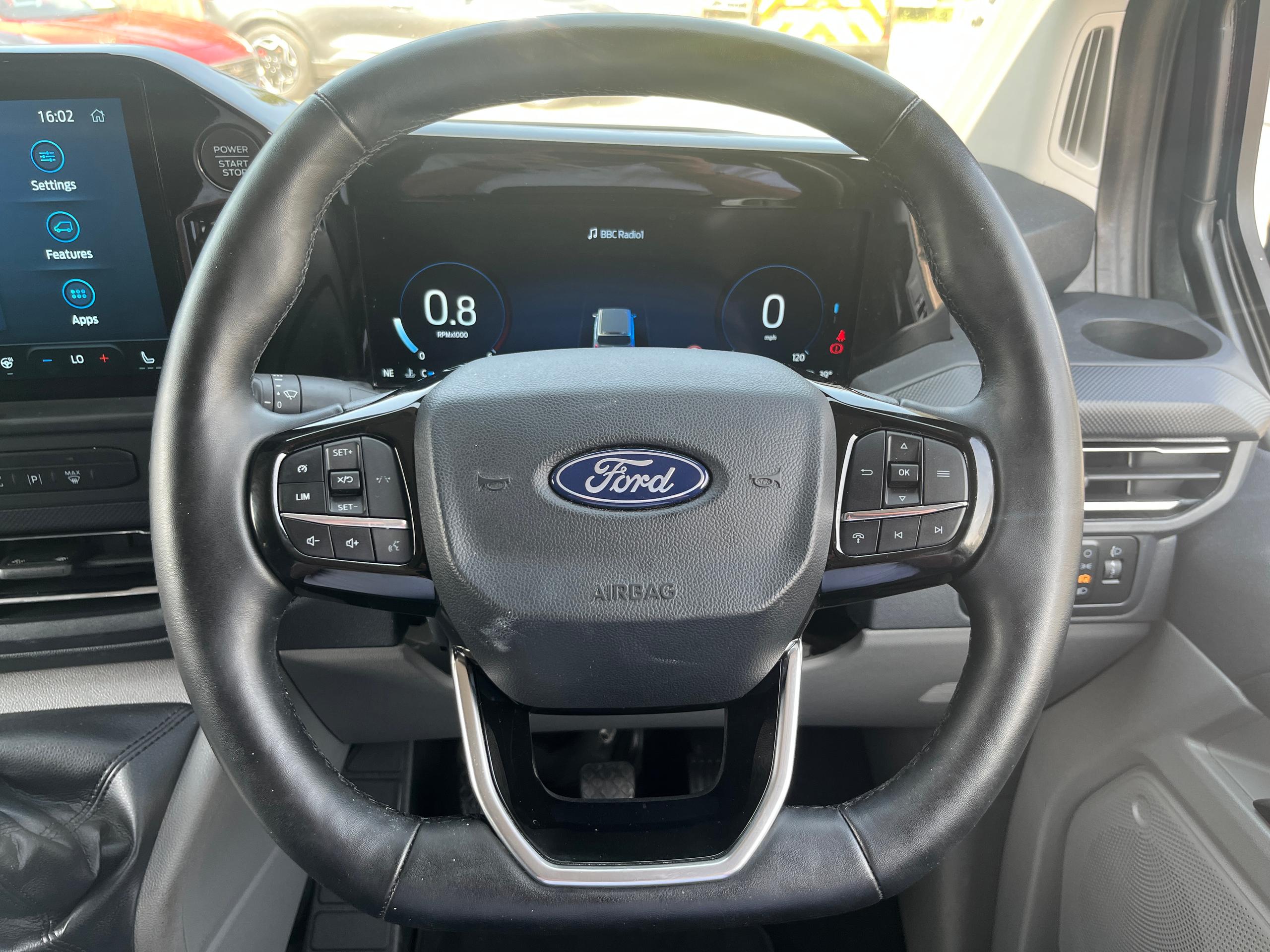 Used Ford TRANSIT CUSTOM VO25YWX 28