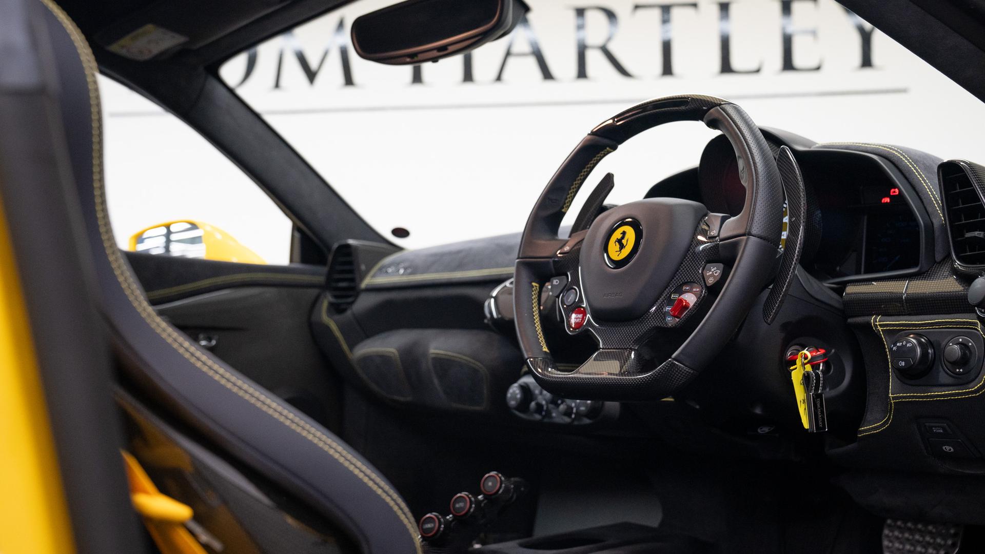 Ferrari 458 Photo d0449480-ce11-48e0-b54f-f52bd92c8aca.jpg