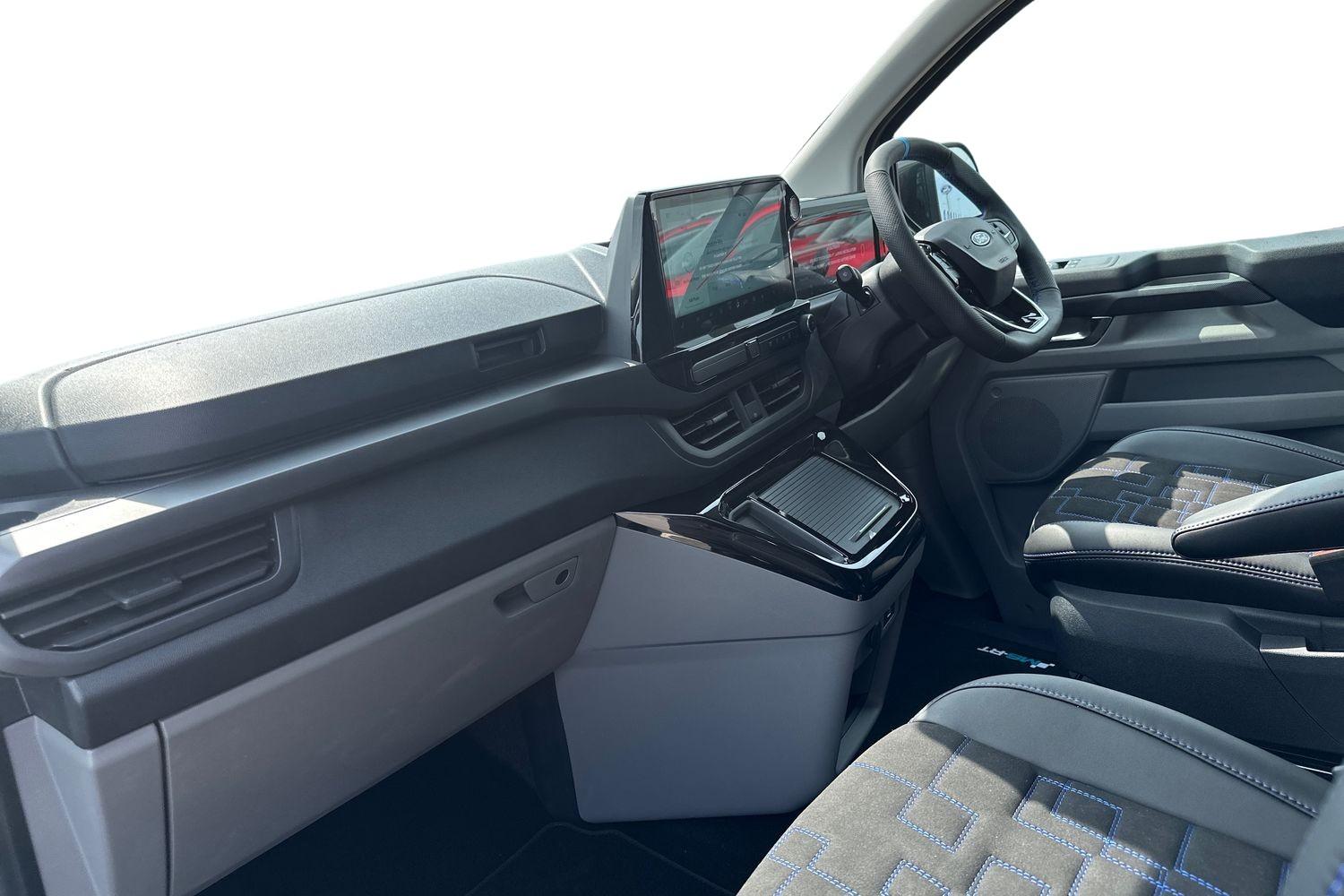 Ford TRANSIT CUSTOM Photo 40