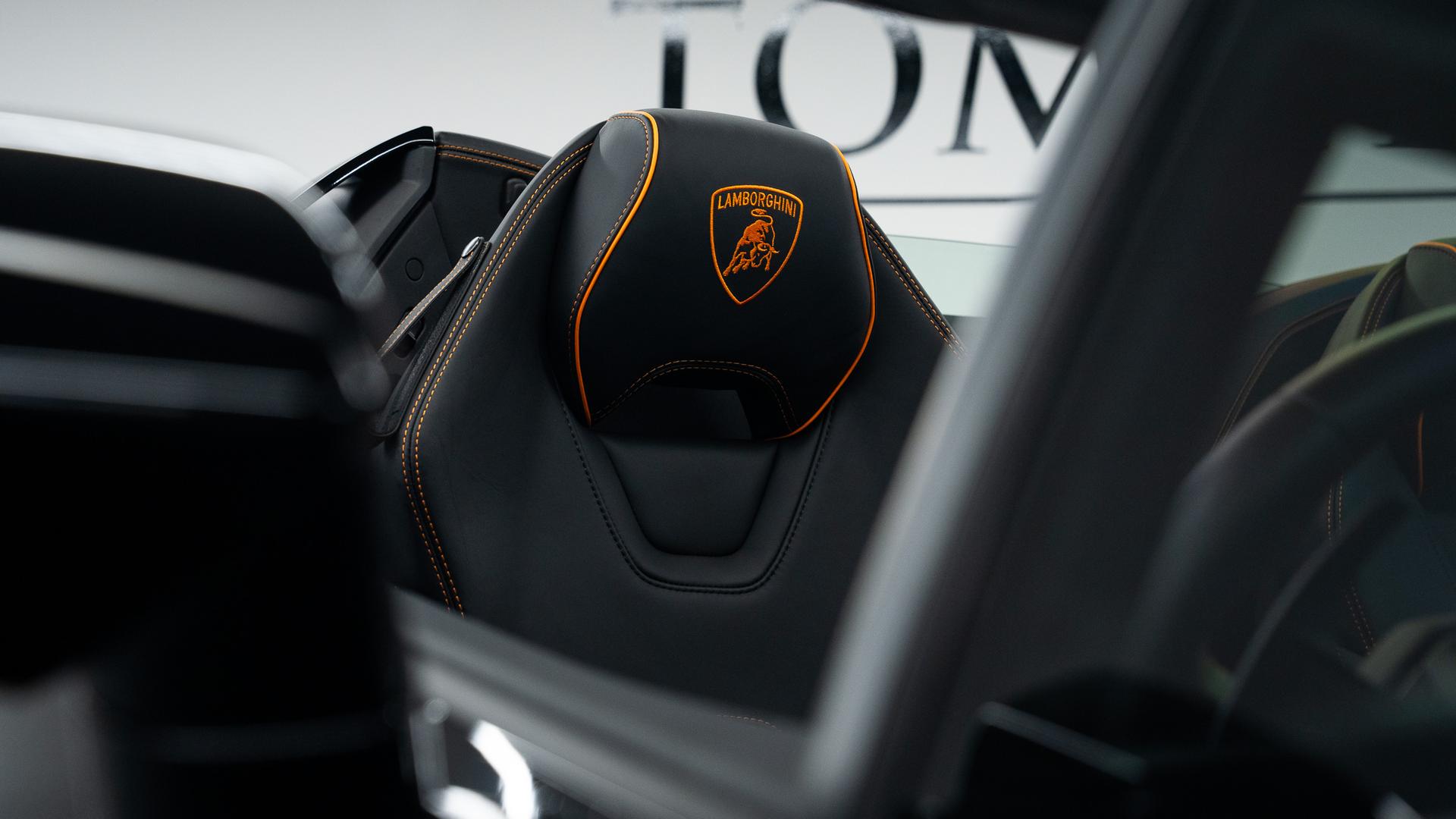 LAMBORGHINI Huracan Photo d05b5692-3515-4cd3-87a2-f2a3c3b0b314.jpg