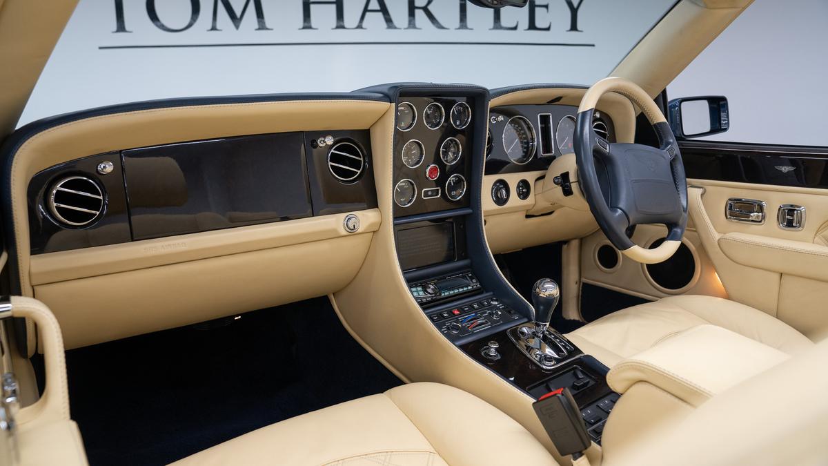 Used Bentley Azure 2PFD 10