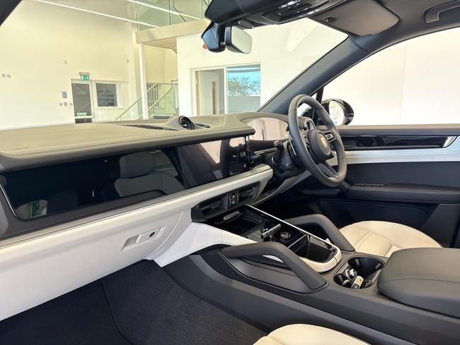 PORSCHE Cayenne Photo 38