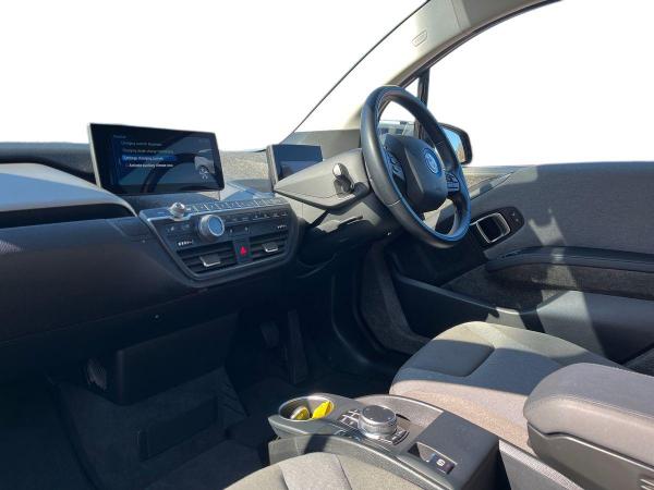 BMW i3 Photo d0842300-9b61-4ea5-80b4-9df9c5f8ca99.jpg