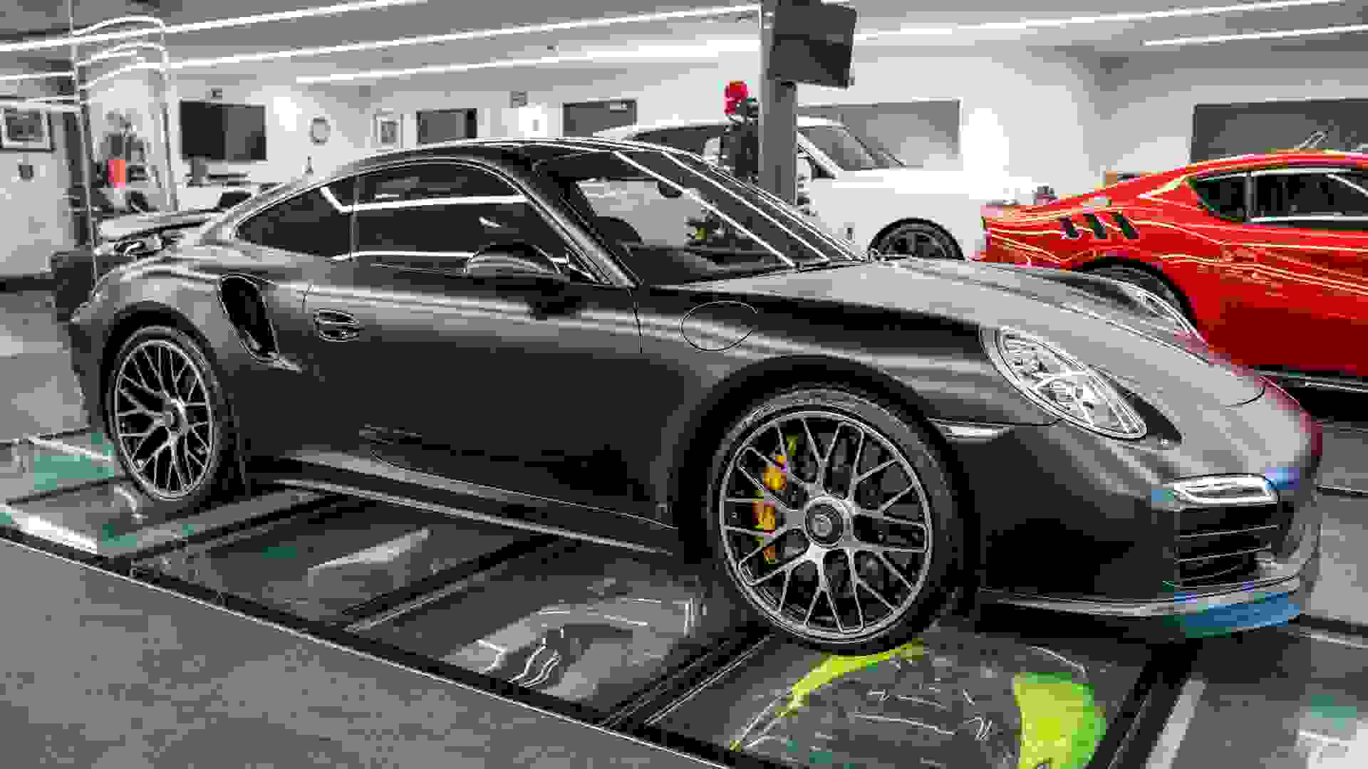 Porsche 911 Photo d08c4be8-3545-41b8-b213-6f34c5c24efe.jpg