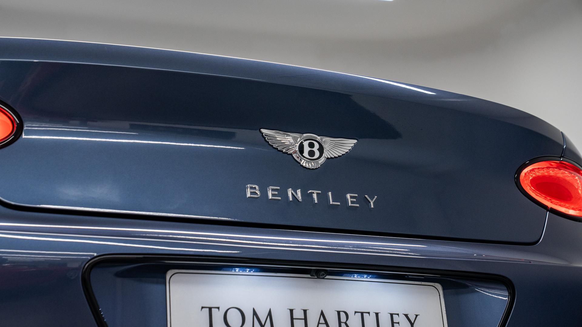 Bentley Continental Photo d09f7153-e1cb-4d8f-a254-abc2b9d550f9.jpg