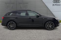 AUDI  Q7 Photo 4