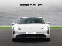 PORSCHE Taycan Photo 4