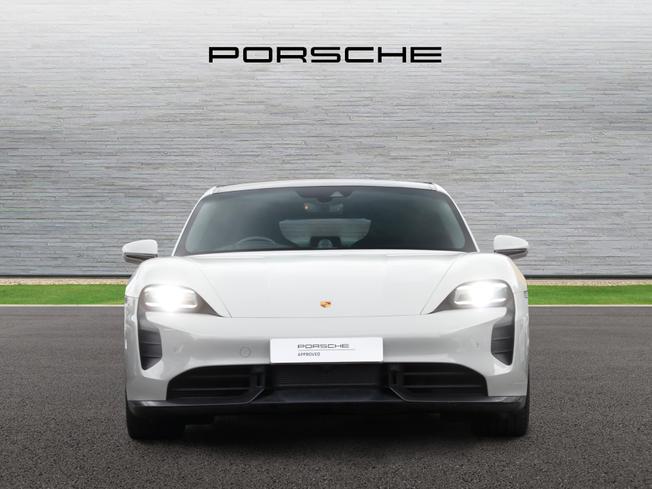 PORSCHE Taycan Photo 4