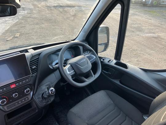 Iveco Daily 35S16V Photo