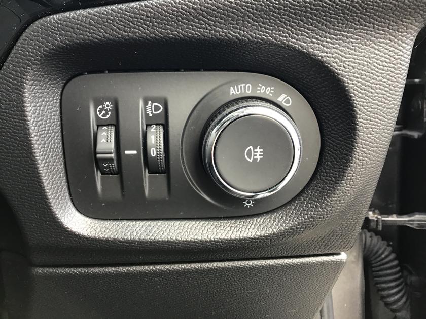 Vauxhall Corsa Electric Photo d0c242f5-bf6f-4ed8-952c-9d26ca9b2f33.jpg