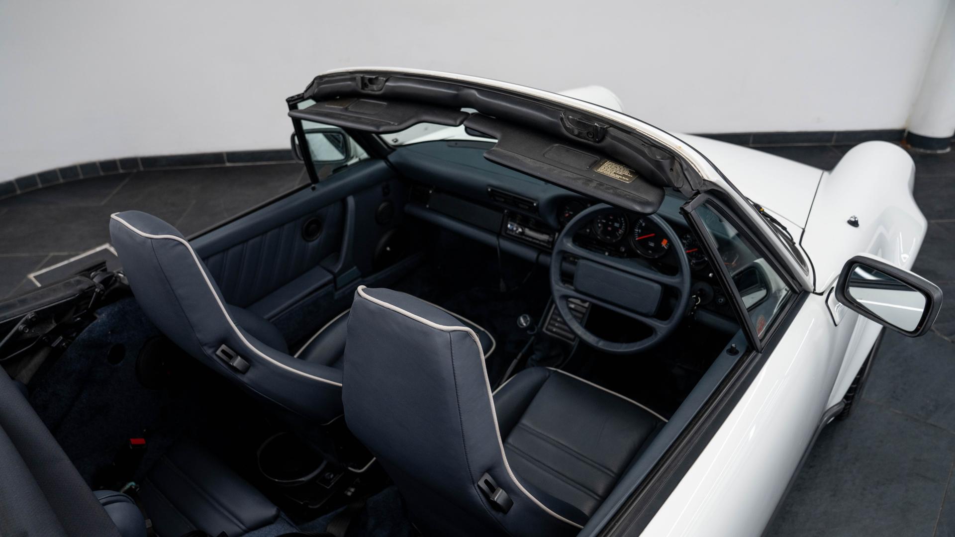 Porsche 911 Carrera Photo d0c9e6ac-437c-4b70-958c-6985ecc4658d.jpg