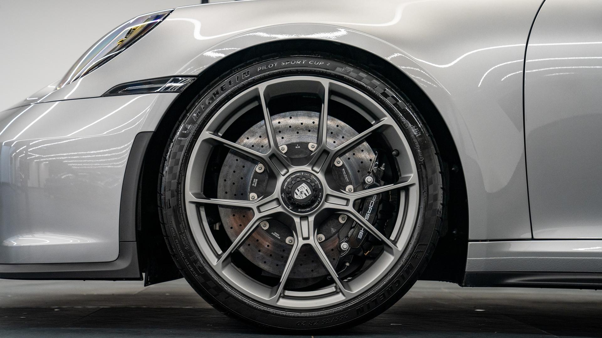 Porsche 911 Photo d0cdd444-7d10-40d1-b5f2-5c3cf96800ad.jpg