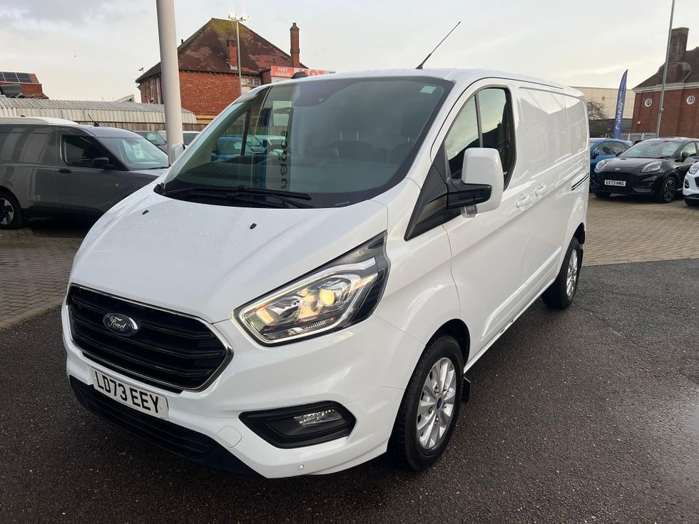 Ford Transit Custom Photo d0d59303-d297-4e5b-ba95-2fa2f5a46cb9.jpg