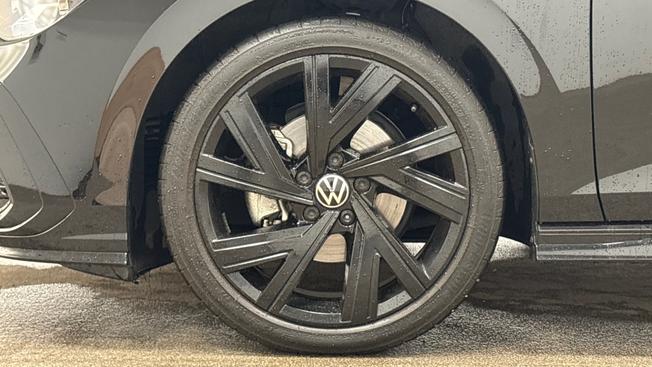 VOLKSWAGEN Golf Photo 5