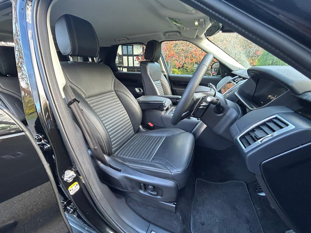 Used Land Rover Discovery YC24LPU 17