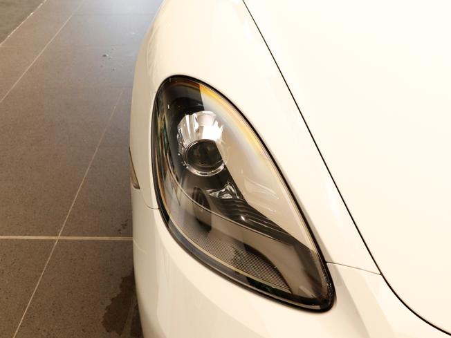 PORSCHE 718 Cayman Photo 29