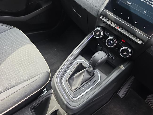 Renault Clio Photo d0f6a6e3-872e-4513-ba56-af209fdeef22.jpg