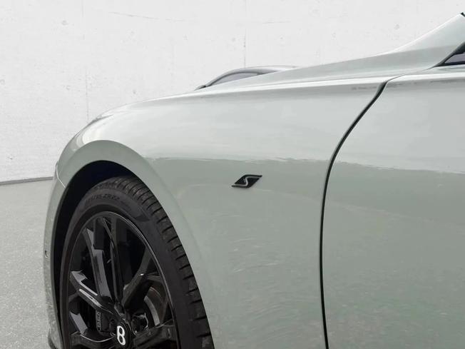 BENTLEY Continental Photo 19
