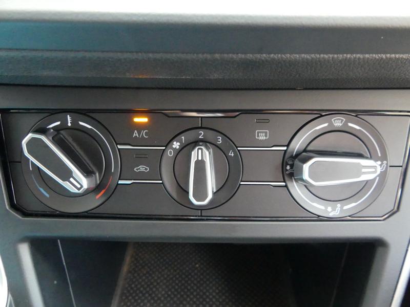 Volkswagen Polo Photo d12bb4d0-f997-45b2-bb79-8249ad037936.jpg