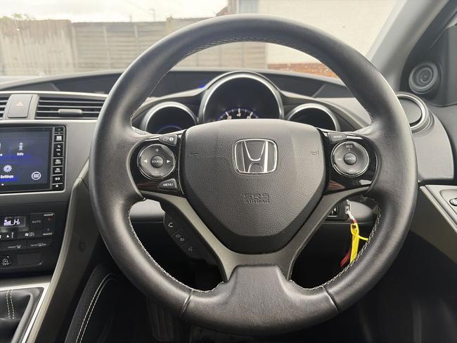 Honda Civic Photo d133d96b-ac82-44a4-8ac1-4203023973a5.jpg