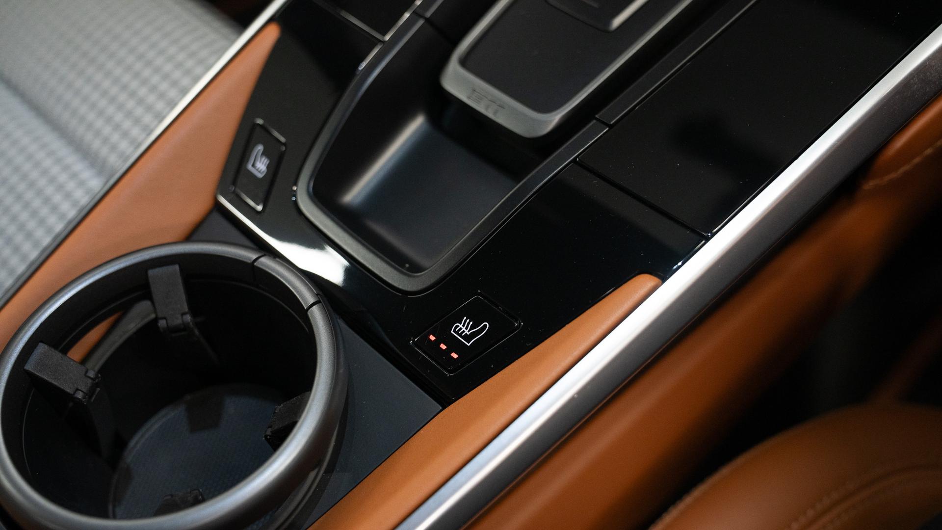 Porsche 911 Photo d138ab46-937a-4b61-b3a4-898492d65cc5.jpg