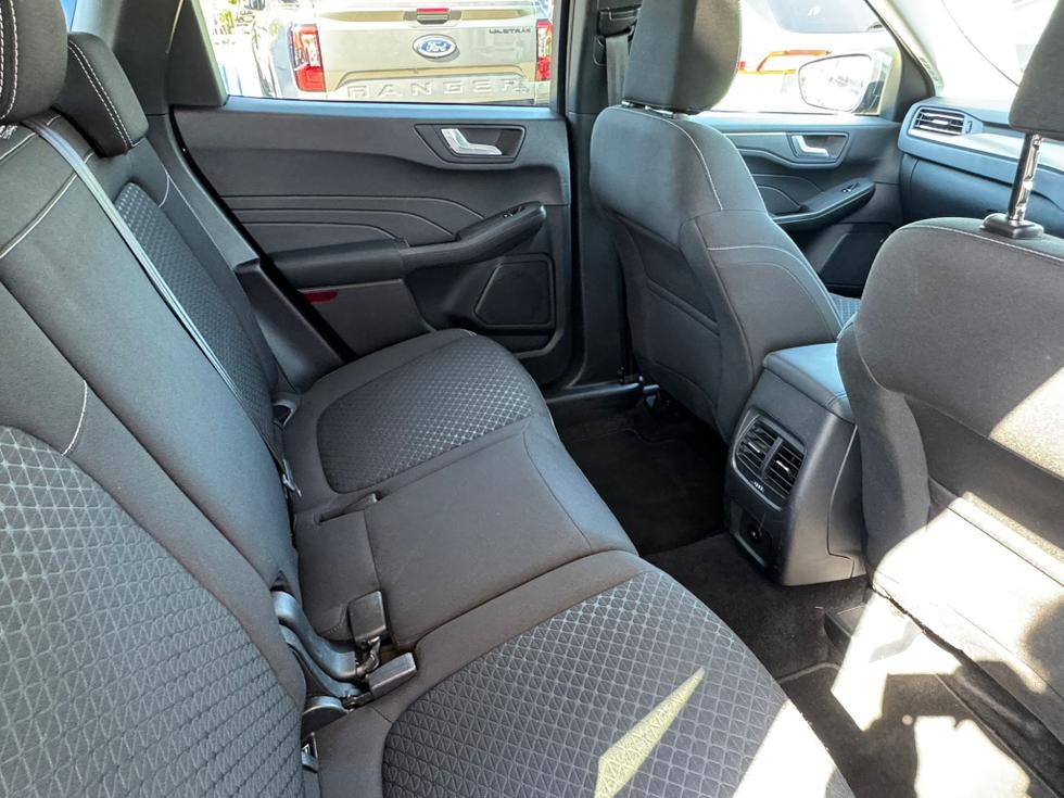 Ford Kuga Photo d154f886-3d3c-4382-a4f9-7bb149e32194.jpeg
