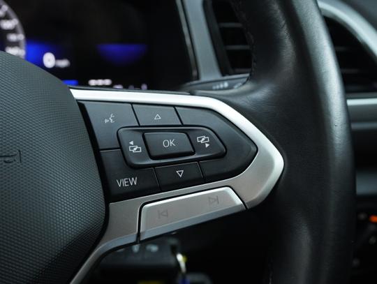Volkswagen T-Roc Photo d15768ef-e2af-4c6b-b6a7-f6ec49073f5f.jpg