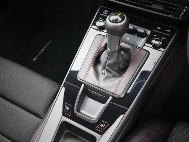 PORSCHE 911 Photo 34