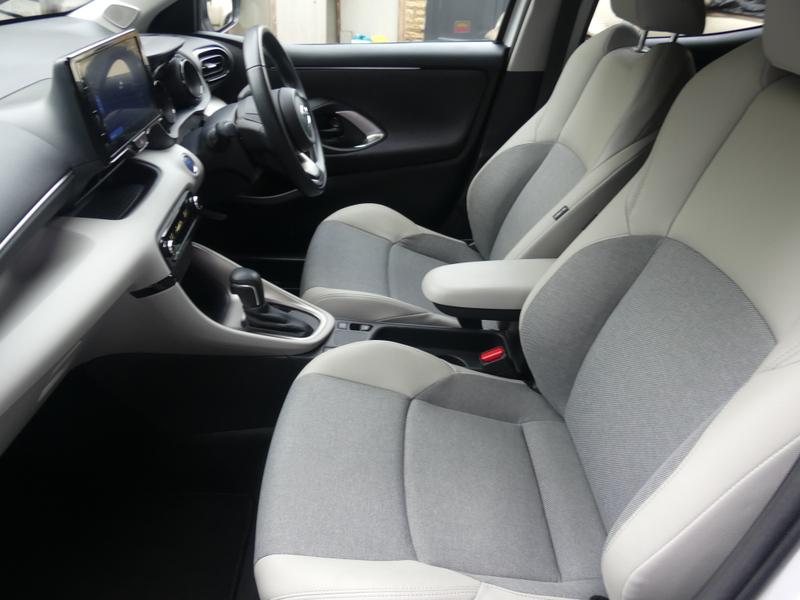 Toyota Yaris Photo d16875ef-e1a3-48d6-b623-20b7d72ccf6d.jpg