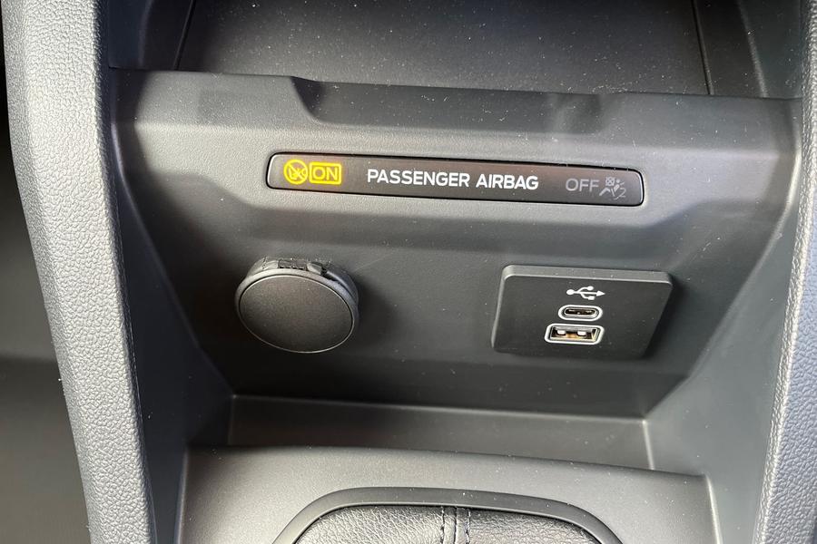 Ford TRANSIT COURIER Photo d17c5277-724c-487b-a203-8b5ae077b617.jpg