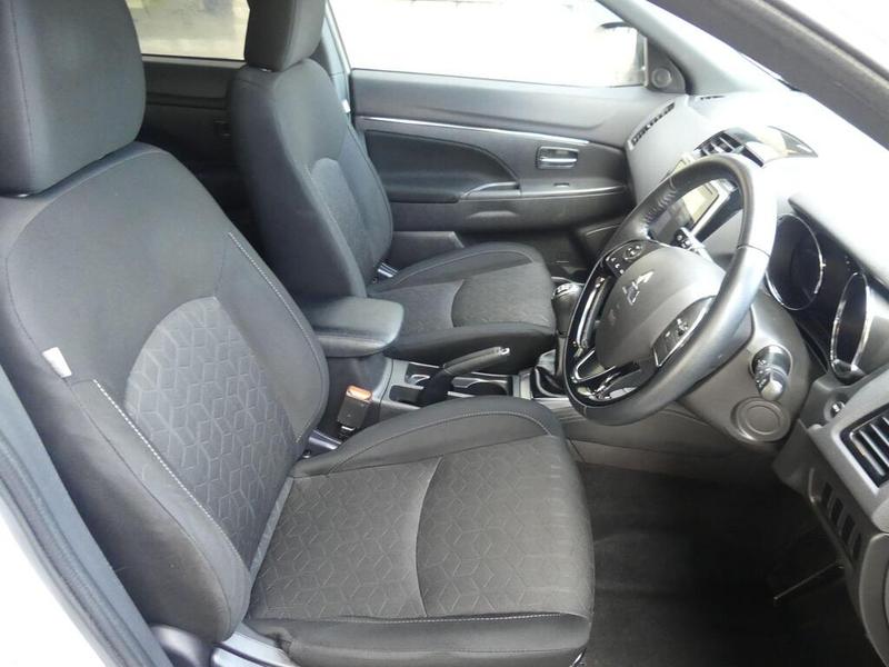 Mitsubishi ASX Photo d1886528-e2f8-4796-a920-6766b2d3b8e7.jpg