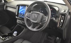 Volvo XC40 Photo 2