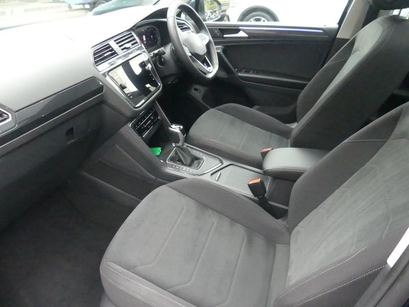 Volkswagen Tiguan Photo d194afd6-e0d8-4c37-b690-0f3b40c233e8.jpg