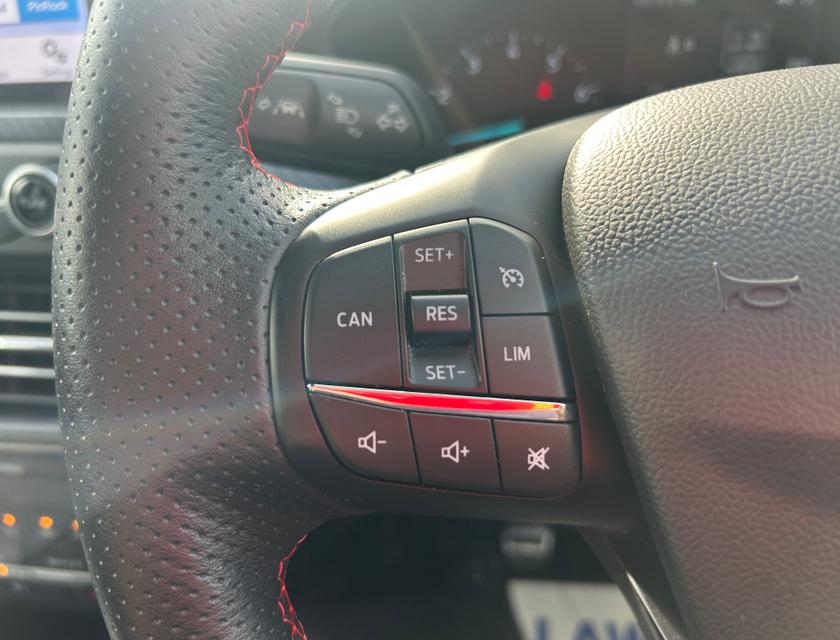 Ford Focus Photo d19c6ad8-06d5-4ade-b8bb-240116250cab.jpg