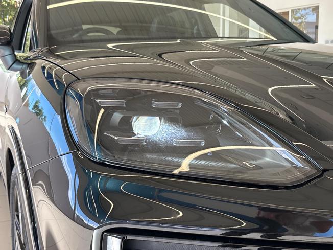 Porsche Cayenne Photo 21