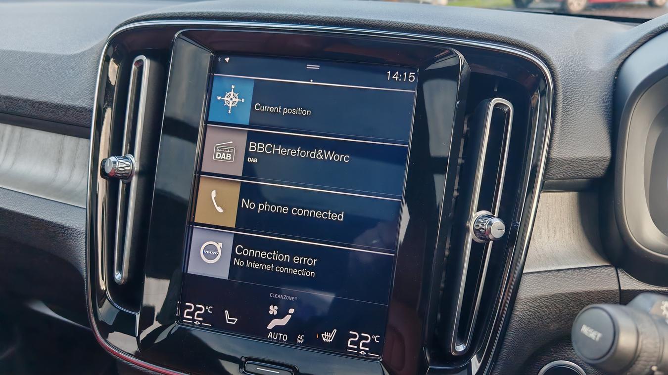 Used Volvo XC40 KX68ULD 28