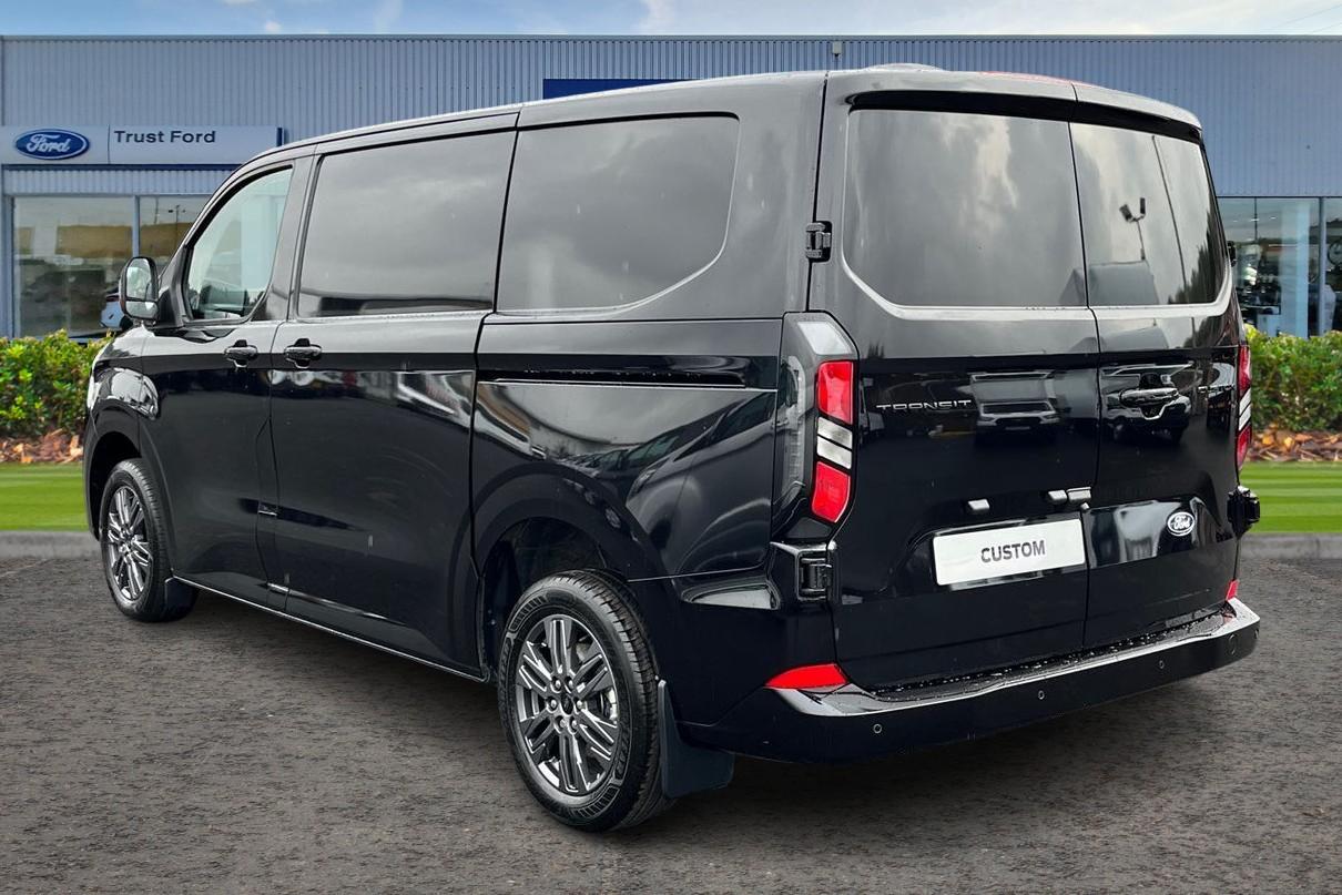 Ford TRANSIT CUSTOM Photo 1