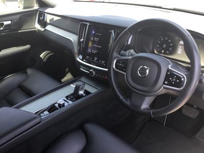 Volvo V60 Cross Country Photo 27
