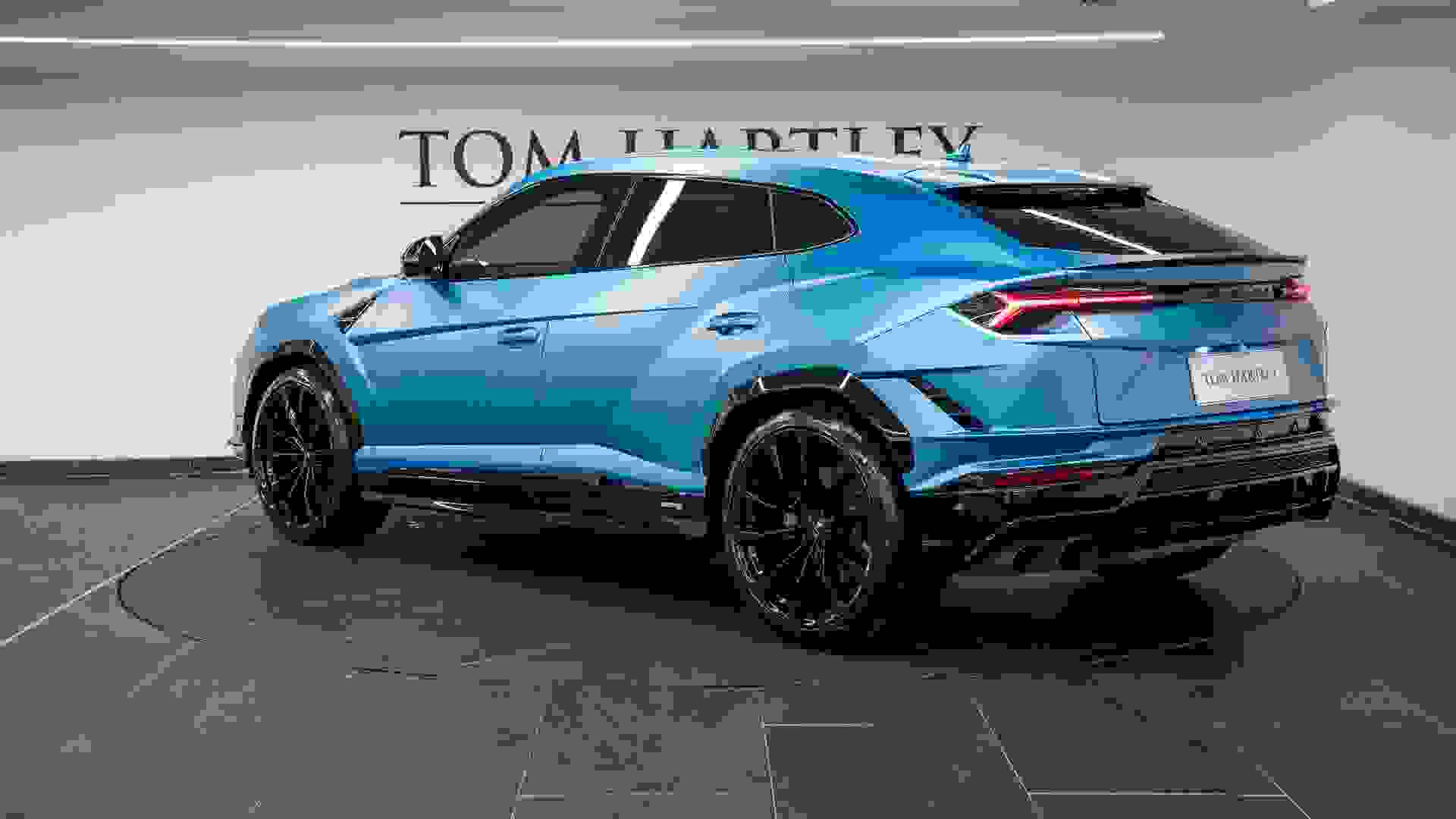 Lamborghini Urus S Photo d1cba496-93f4-4bb4-9960-9e44d0c715b0.jpg