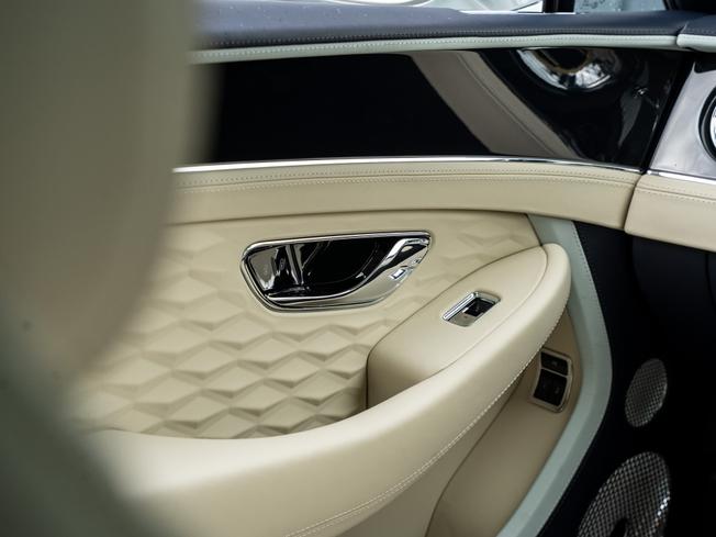 BENTLEY Continental GT  Photo 24