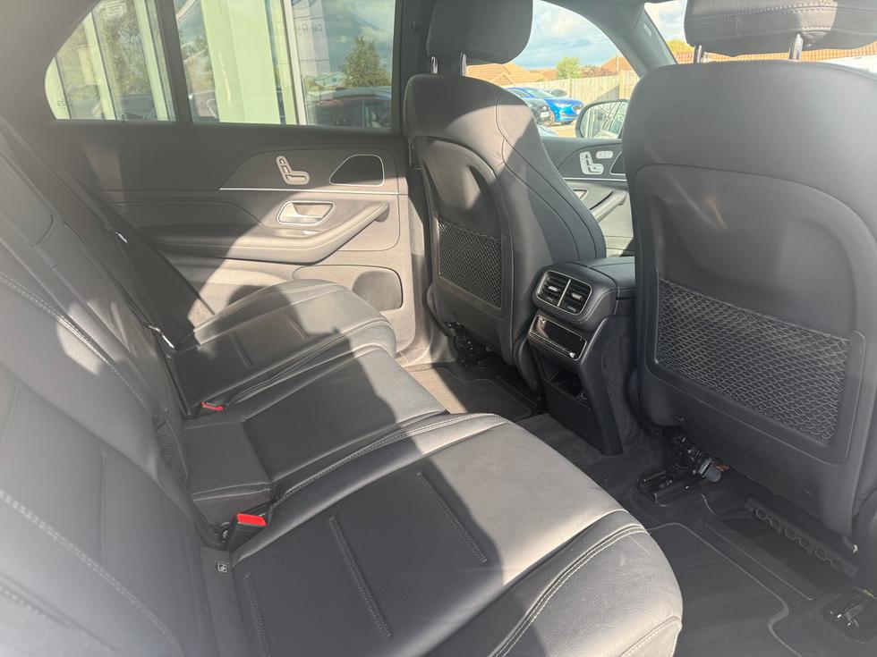 Mercedes-Benz GLE Photo d1df82f2-7d7b-4058-8cc6-4b5bc1da5c89.jpeg