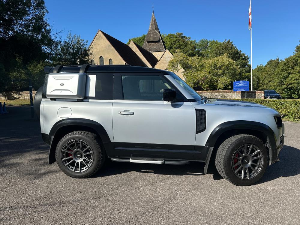 Used Land Rover Defender 90 GUI37 4