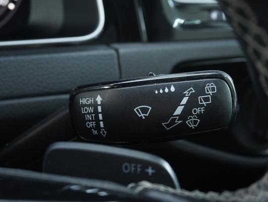 Volkswagen Golf Photo d1fde11c-aa45-4e6b-9138-1d974fce694d.jpg