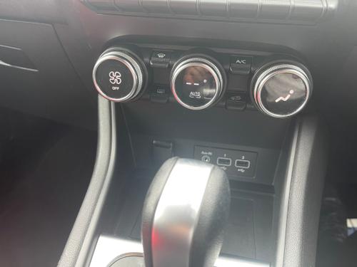 Renault Captur Photo d21713a4-550d-401a-aea3-b1c9a381c608.jpeg