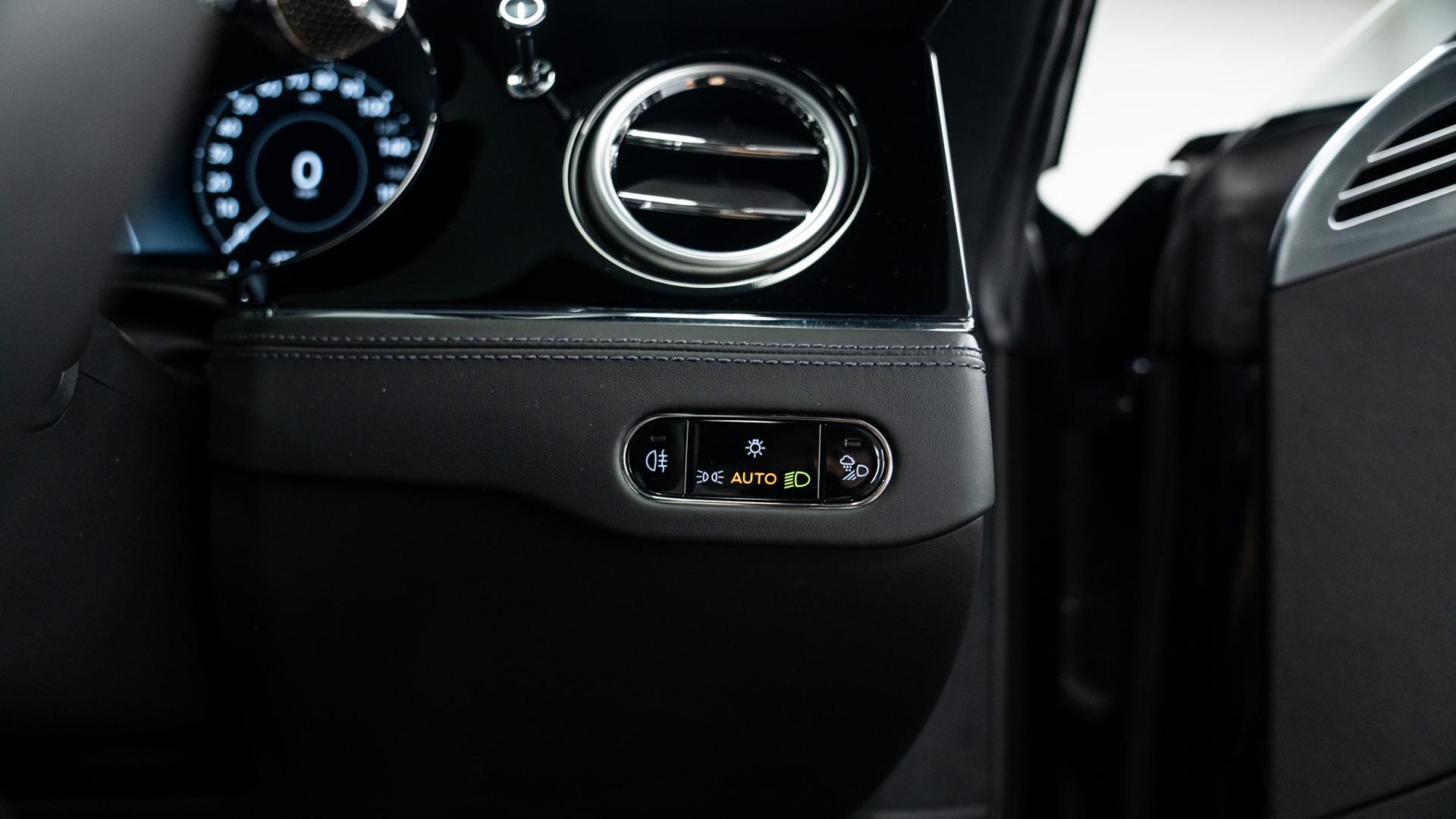 Bentley Continental GT Photo d21f4b1d-2d20-4b28-b402-8b1cd0e18430.jpg