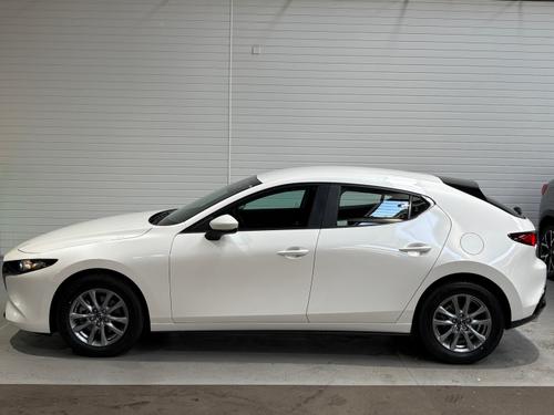 Mazda Mazda3 Photo d225d6d1-2650-4670-830d-bbe485e6cf7f.JPG